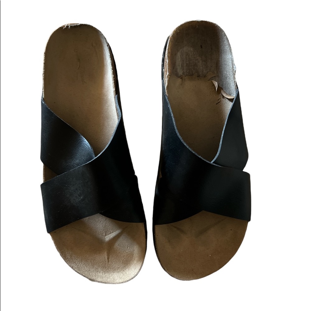 Universal Thread Sandals,11